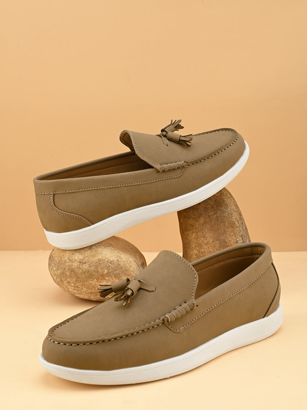 Fentacia Men Solid Tassel Casual Shoes â Fentacia Footwear