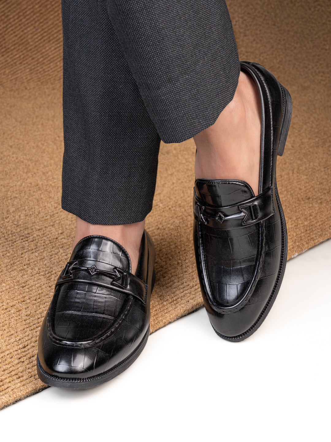 Fentacia Men Textured Slip-On Formal Shoes