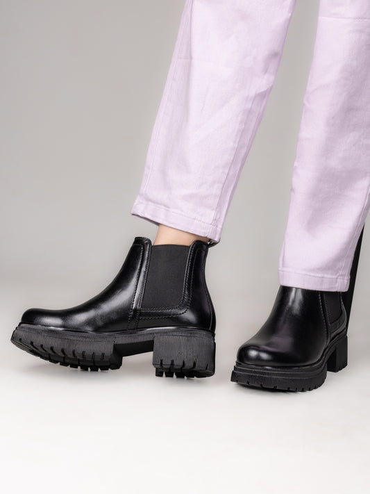 Fentacia Women Synthetic Chelsea Boots