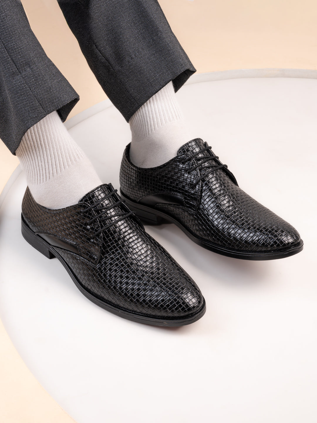 Fentacia Men Classic Black Formal Woven Design Derby Shoes