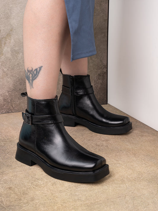 Fentacia Women Black Square toe Chelsea Boots