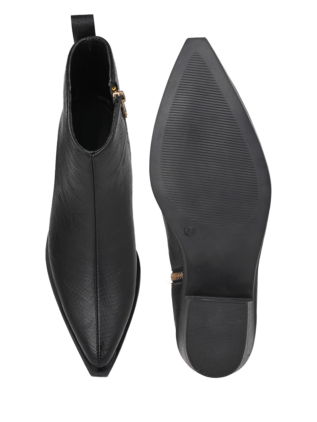 Fentacia Women textured Chelsea Boots