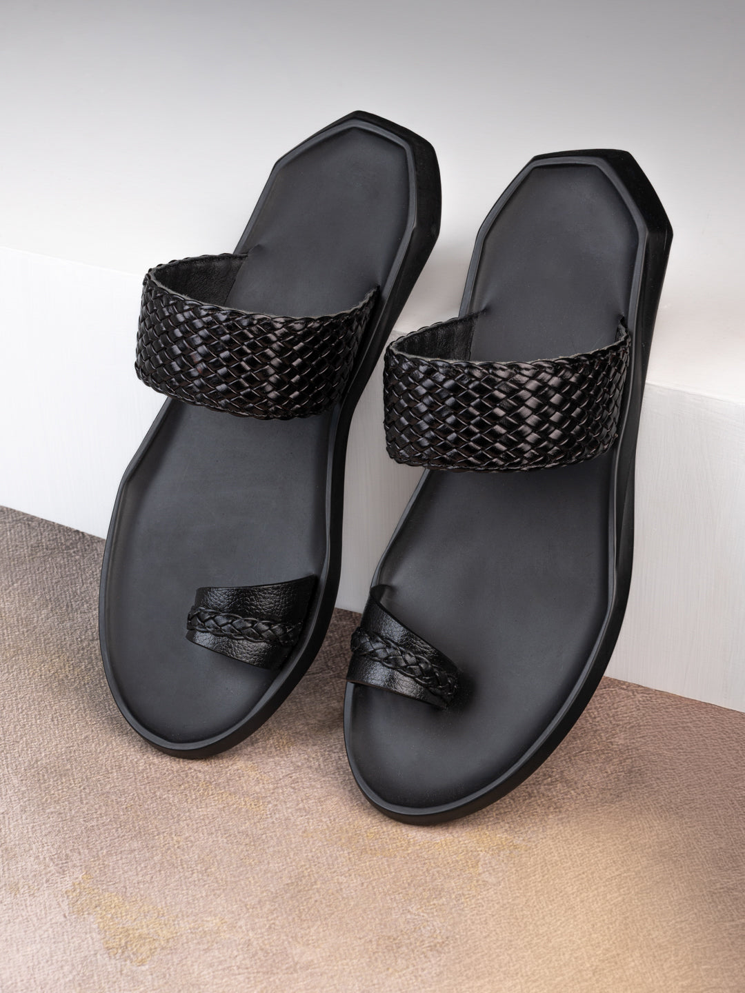 Fentacia Men Toe-Ring Ethnic Wear Sandals