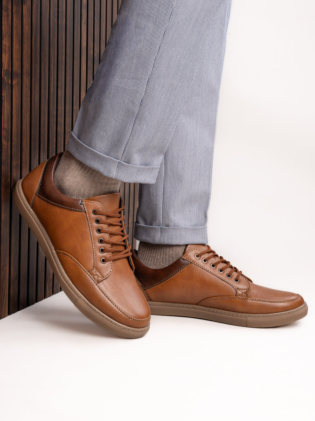 Fentacia Men Synthetic Casual Sneakers