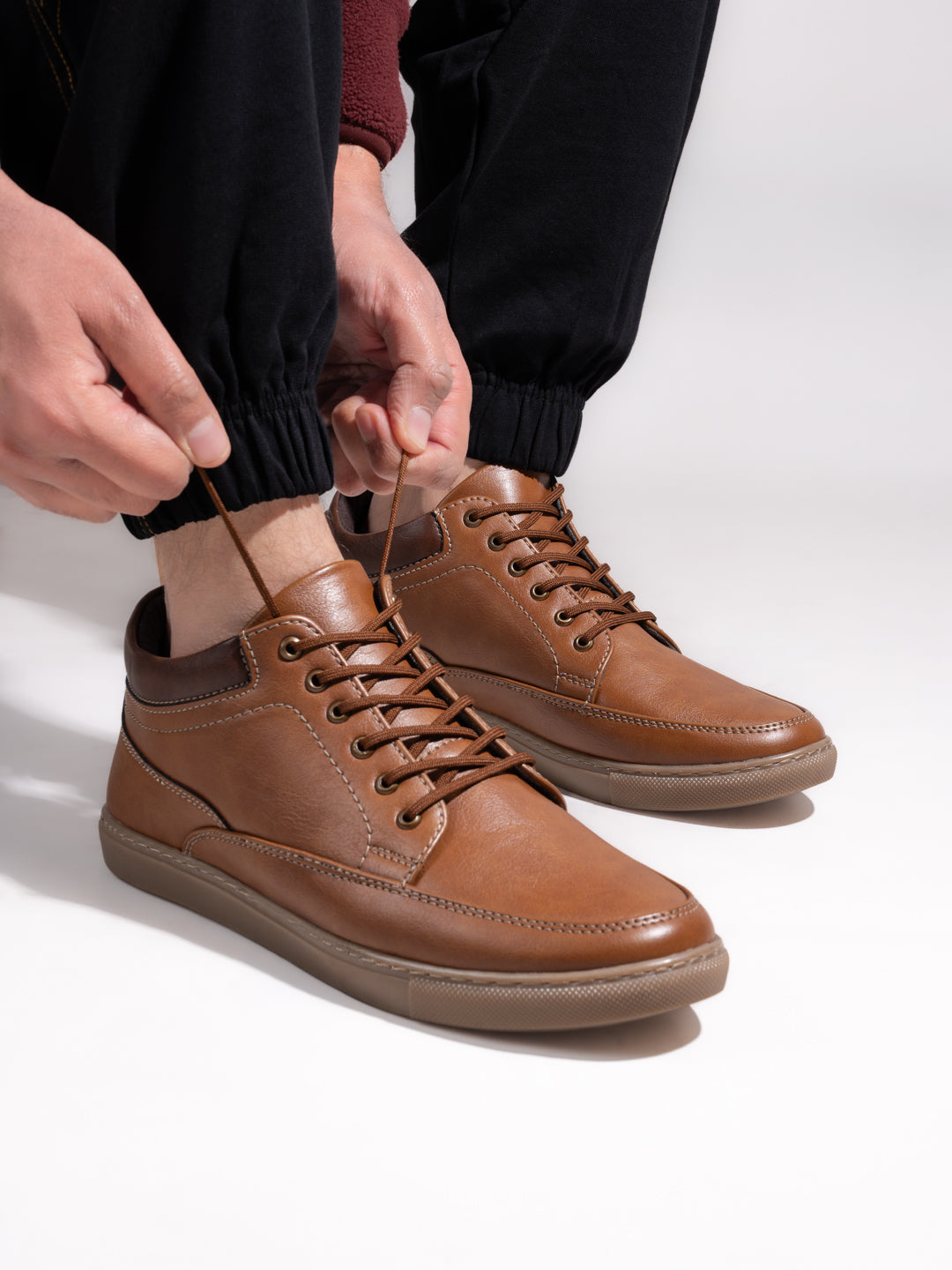 Fentacia Men Synthetic Casual Mid-Top Sneakers